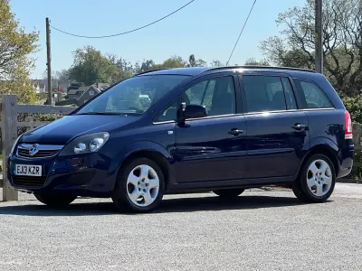 Second-hand Vauxhall Zafira 115 CP (84 kW) 2013 Albastru Monovolum