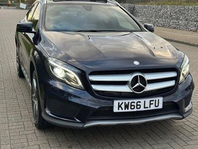 Mercedes GLA220