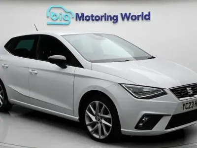 Używany Seat Ibiza FR 80 KM (58 kW) 2023 Biały Hatchback