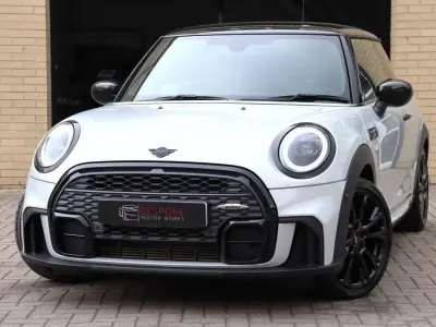 Usado Mini Cooper Hatch 2022 Plateado Utilitario
