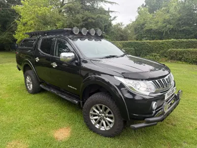 Used Mitsubishi L200 181 HP (133 kW) 2016 Black Pickup