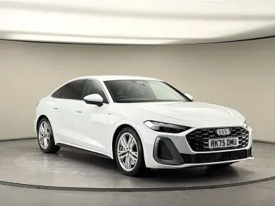 Używany Audi A5 S-Line 2025 Biały Hatchback