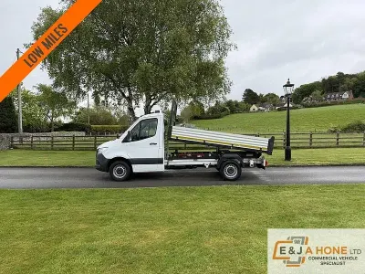 Używany Mercedes Sprinter 160 KM (117 kW) 2021 Biały Van