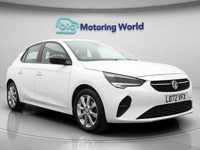 Used Vauxhall Corsa Design Edition 75 HP (55 kW) 2022 White Hatchback