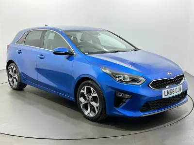 Gebraucht Kia Ceed 140 PS (102 kW) 2018 Blau Kleinwagen