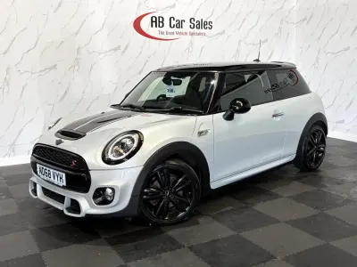 Begagnad Mini Cooper S Hatch 2018 Silver Halvkombi