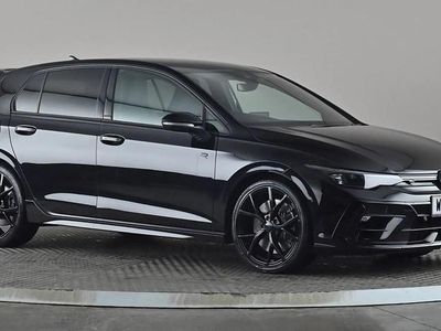 Second-hand VW Golf VIII Black Edition 333 CP (244 kW) 2025 Negru Hatchback