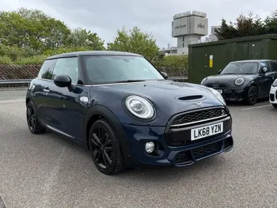 Begagnad Mini Cooper S Hatch 189 HK (139 kW) 2018 Blå Halvkombi