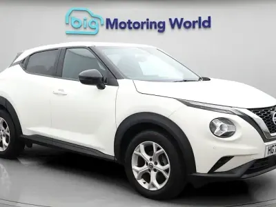 Begagnad Nissan Juke N-Connecta 114 HK (83 kW) 2022 Vit SUV