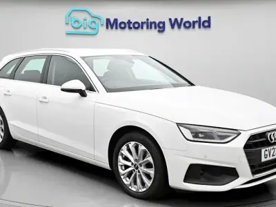 Begagnad Audi A4 150 HK (110 kW) 2023 Vit Kombi