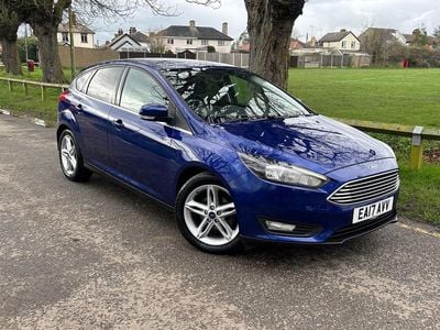 Used Ford Focus Zetec 125 HP (91 kW) 2017 Blue Hatchback
