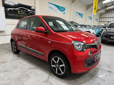 Used Renault Twingo Dynamique 90 HP (66 kW) 2016 Red Hatchback