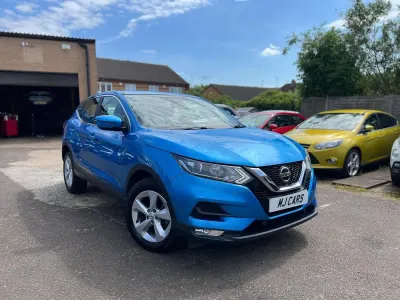 Używany Nissan Qashqai Acenta Premium 140 KM (102 kW) 2020 Niebieski SUV