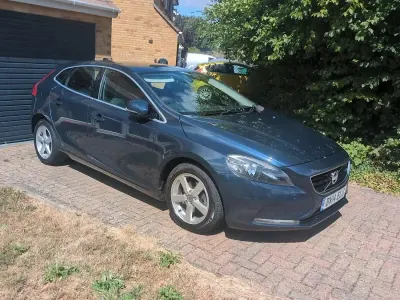 Used Volvo V40 SE 115 HP (84 kW) 2014 Blue Hatchback