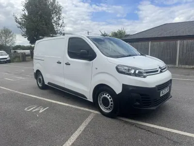 Używany Citroën Dispatch 2021 Biały Minivan