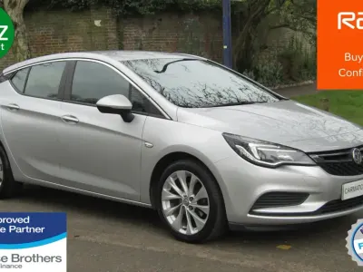 Begagnad Vauxhall Astra 110 HK (80 kW) 2016 Silver Halvkombi