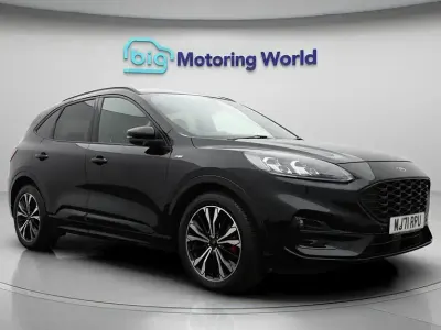 Usado Ford Kuga ST-Line X 190 CV (139 kW) 2021 Negro SUV