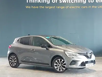 Used Renault Clio V Evolution 145 HP (106 kW) 2023 Grey Hatchback