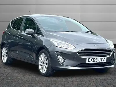 Usado Ford Fiesta Titanium 125 HP (91 kW) 2019 Magnetic Citadino