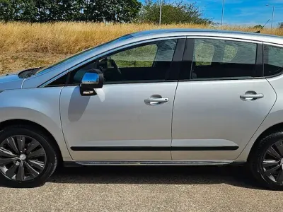 Used Peugeot 3008 Active 2014 Metallic silver Estate