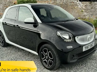 Used Smart ForFour Premium 90 HP (66 kW) 2017 Black Hatchback