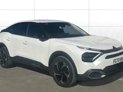 Begagnad Citroën C4 Shine 131 HK (96 kW) 2023 Vit SUV
