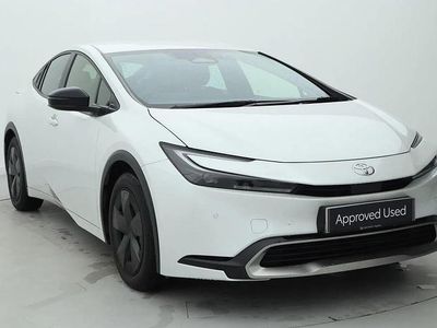 Used Toyota Prius Design 220 HP (161 kW) 2025 White Hatchback