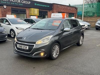 Used Peugeot 208 Allure 100 HP (73 kW) 2018 Grey Hatchback