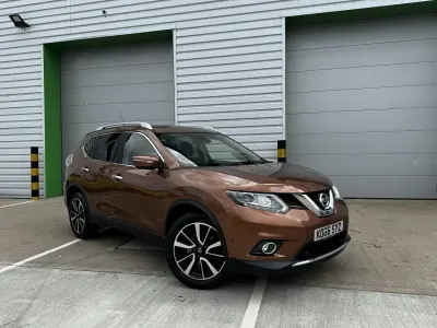 Used Nissan X-Trail Tekna 130 HP (95 kW) 2017 Orange SUV