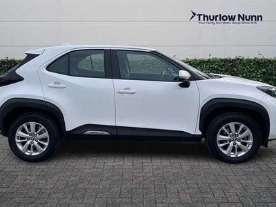 Usado Toyota Yaris Cross 116 HP (85 kW) 2024 Branco SUV