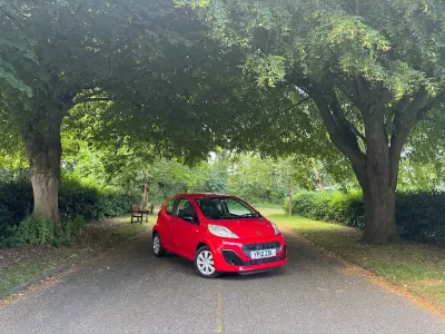 Used Peugeot 107 Access 68 HP (50 kW) 2012 Red Hatchback