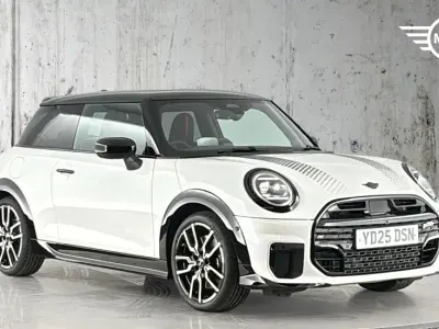 Used Mini Cooper S Hatch 201 HP (147 kW) 2025 White Hatchback