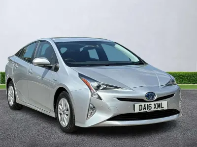 Used Toyota Prius Active 122 HP (89 kW) 2016 Silver