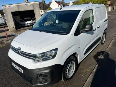 Used Citroën Berlingo 100 HP (73 kW) 2023 White MPV