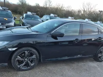 Used Honda Civic EX 120 HP (88 kW) 2018 Black Hatchback