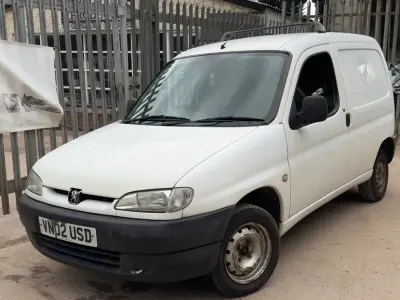 Used Peugeot Partner 2002 White MPV