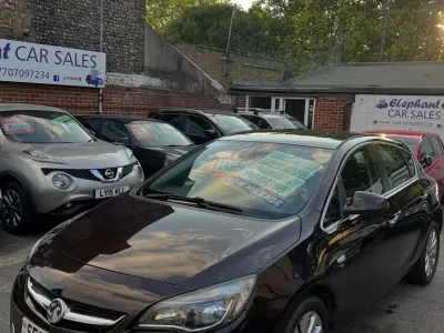 Used Vauxhall Astra Elite 165 HP (121 kW) 2013 Brown Hatchback