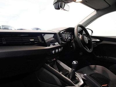 Begagnad Audi A1 Sport 94 HK (69 kW) 2025 Grå SUV