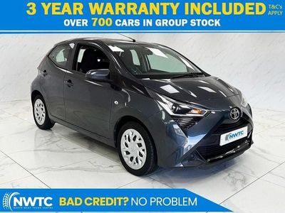 Usado Toyota Aygo X-play 71 HP (52 kW) 2019 Cinzento Citadino