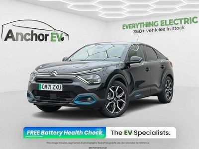 Begagnad Citroën e-C4 Shine 100 kW (136 HK) 2022 Svart Halvkombi