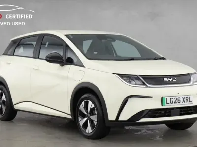Nuevo BYD Dolphin Active 69 kW (95 CV) 2026 Blanco Utilitario