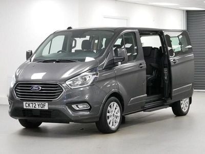 Begagnad Ford Tourneo Custom Titanium 130 HK (95 kW) 2022 Grå Van