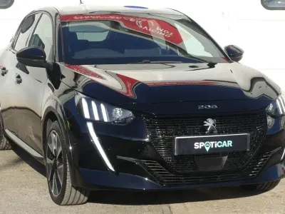 Second-hand Peugeot e-208 Premium 100 kW (136 CP) 2022 Hatchback