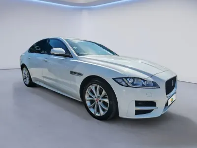 Used Jaguar XF R-Sport 180 HP (132 kW) 2017 White Sedan