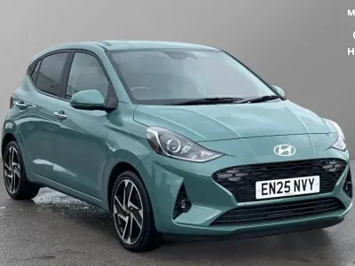 Gebraucht Hyundai i10 Premium 79 PS (58 kW) 2025 Grün Kleinwagen