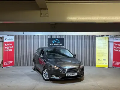 Used Ford Focus Titanium 125 HP (91 kW) 2015 Grey Hatchback