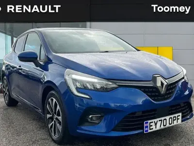 Used Renault Clio Iconic 101 HP (74 kW) 2020 Blue Hatchback