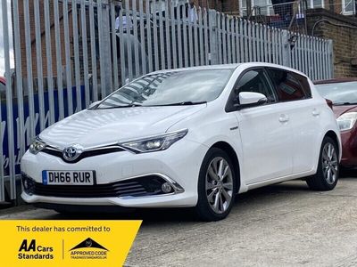 used Toyota Auris Hybrid 