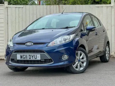 Usado Ford Fiesta Zetec 96 HP (70 kW) 2011 Azul Citadino