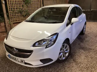 Used Vauxhall Corsa 2017 White Hatchback